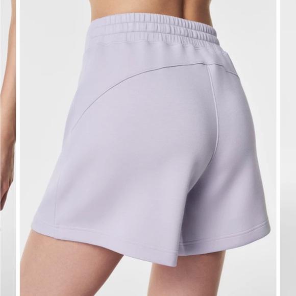 Spanx AirEssentials 6” short women’s XS - Picture 6 of 6